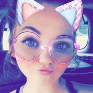 Meet your Posher, Carol